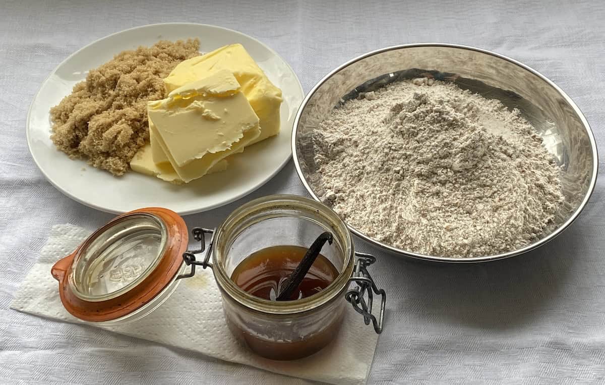 Ingredients for Wholemeal Vanilla Shortbread.